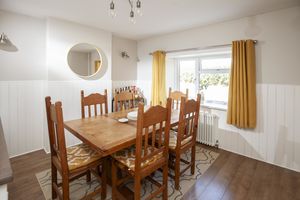 Dining Room_Elmcroft- click for photo gallery